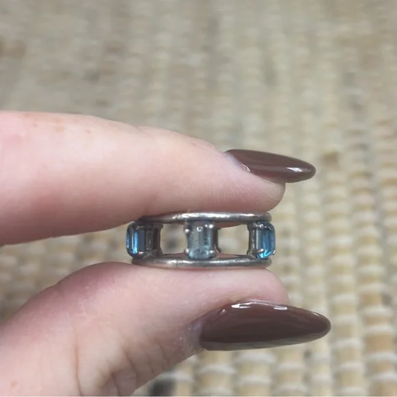 Blue Topaz Aquamarine Rectangular Stone Silver Tone Costume Ring Size 5.75 - Picture 8 of 10